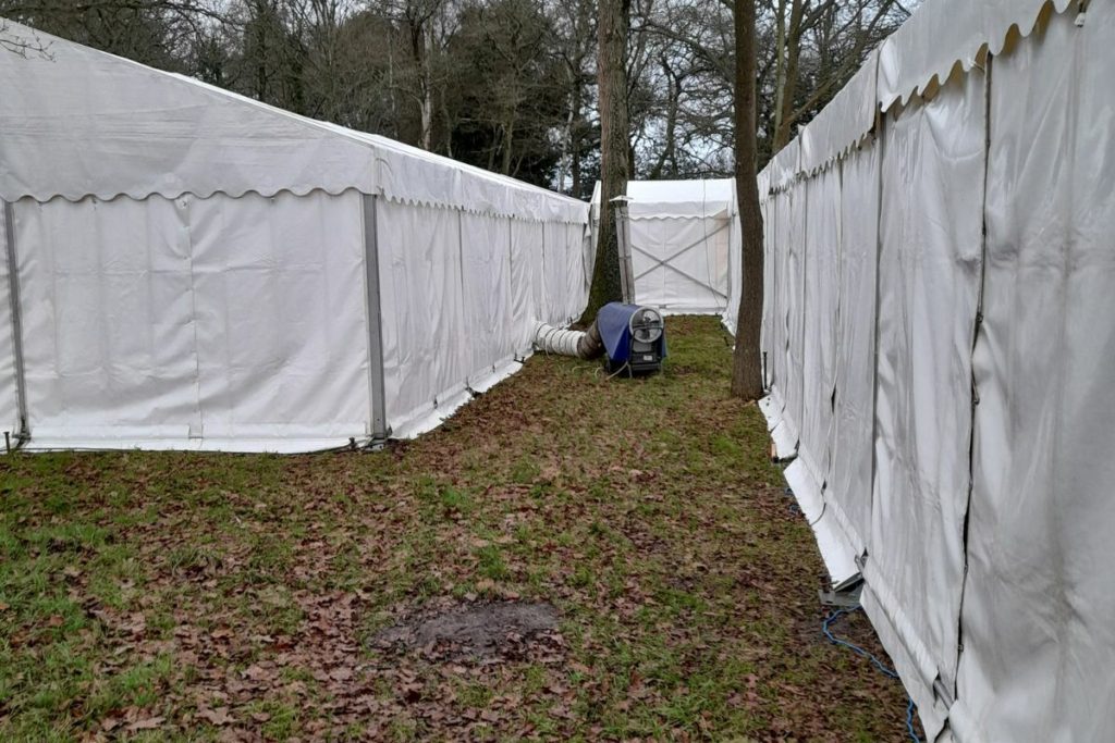 how to warm a marquee